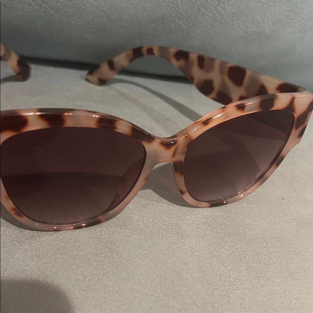 Leopard Print Sunglasses $25 each Brown available - Picture 3 of 3